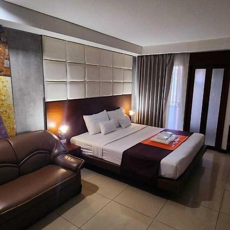 Collection O The Bangkok Cha Cha Suite Екстер'єр фото