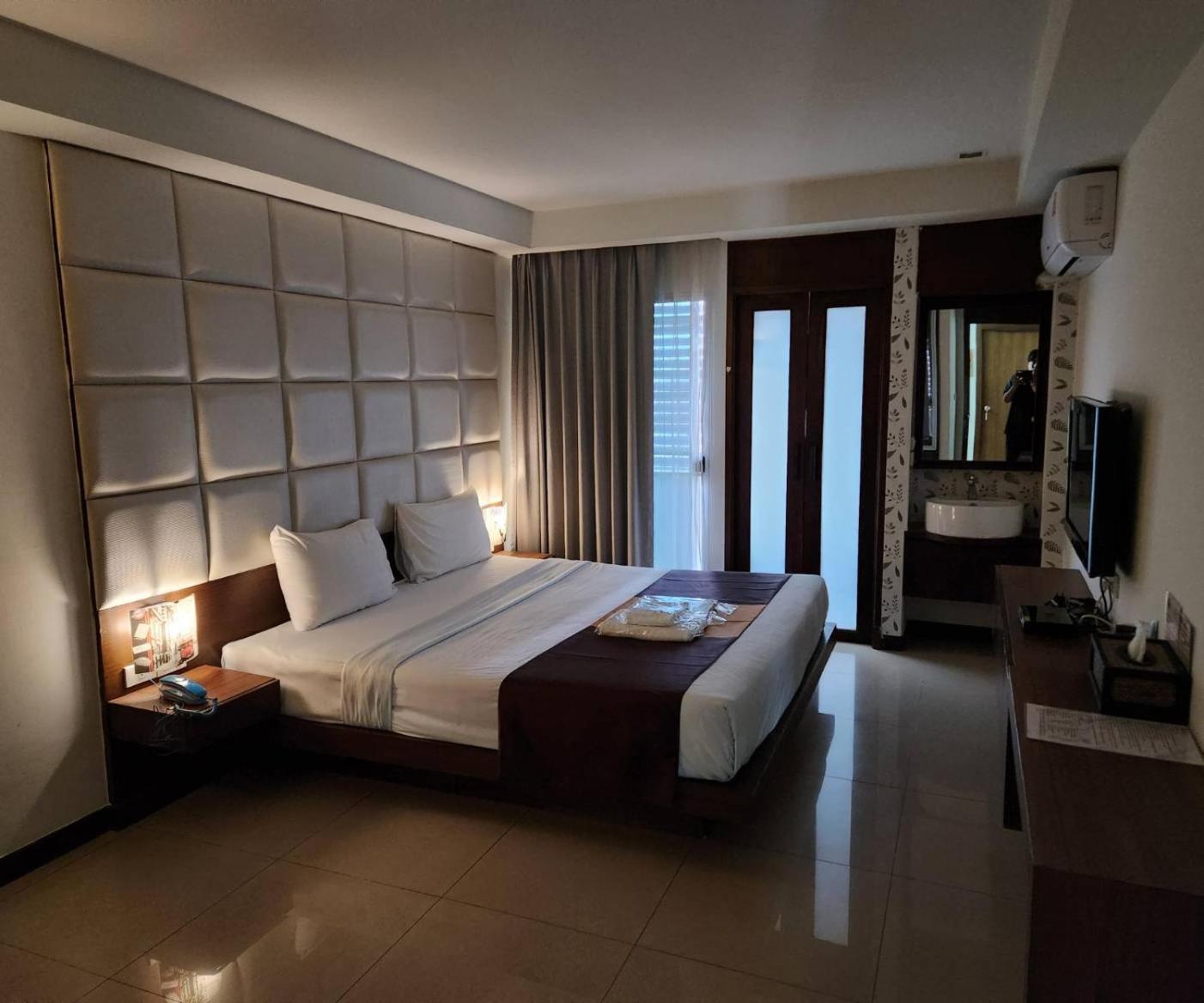 Collection O The Bangkok Cha Cha Suite Екстер'єр фото